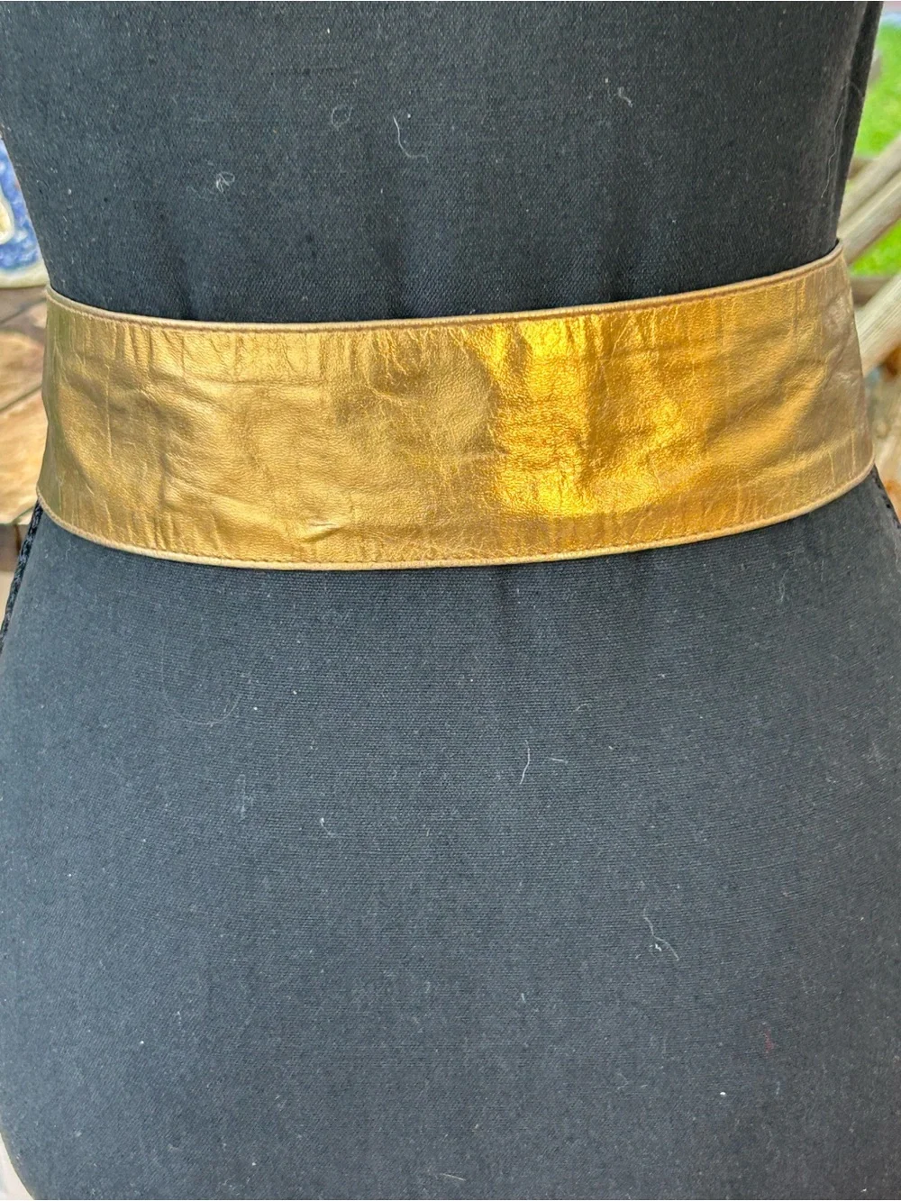 Fabulous! Vintage 80’s gold tone belt with wide gold leather and suede.
